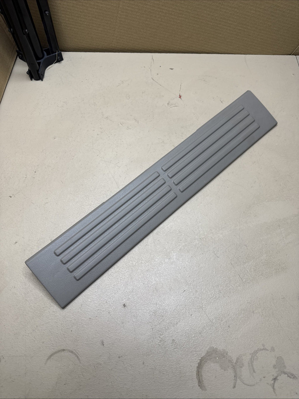 1999–2006 Silverado Sierra Rear Door Sill Plate Tan 15750385 OEM