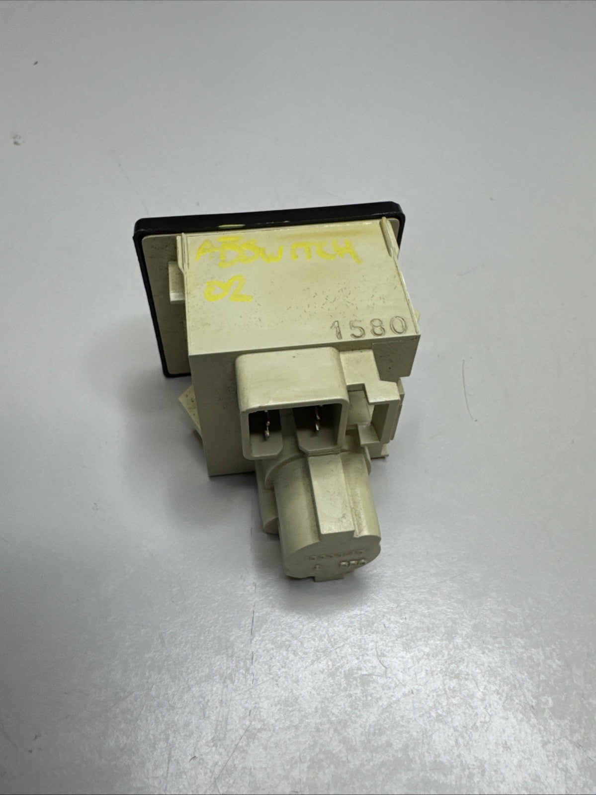 99-07 Silverado Sierra Tahoe Yukon Passenger Disable Switch 15036140 OEM