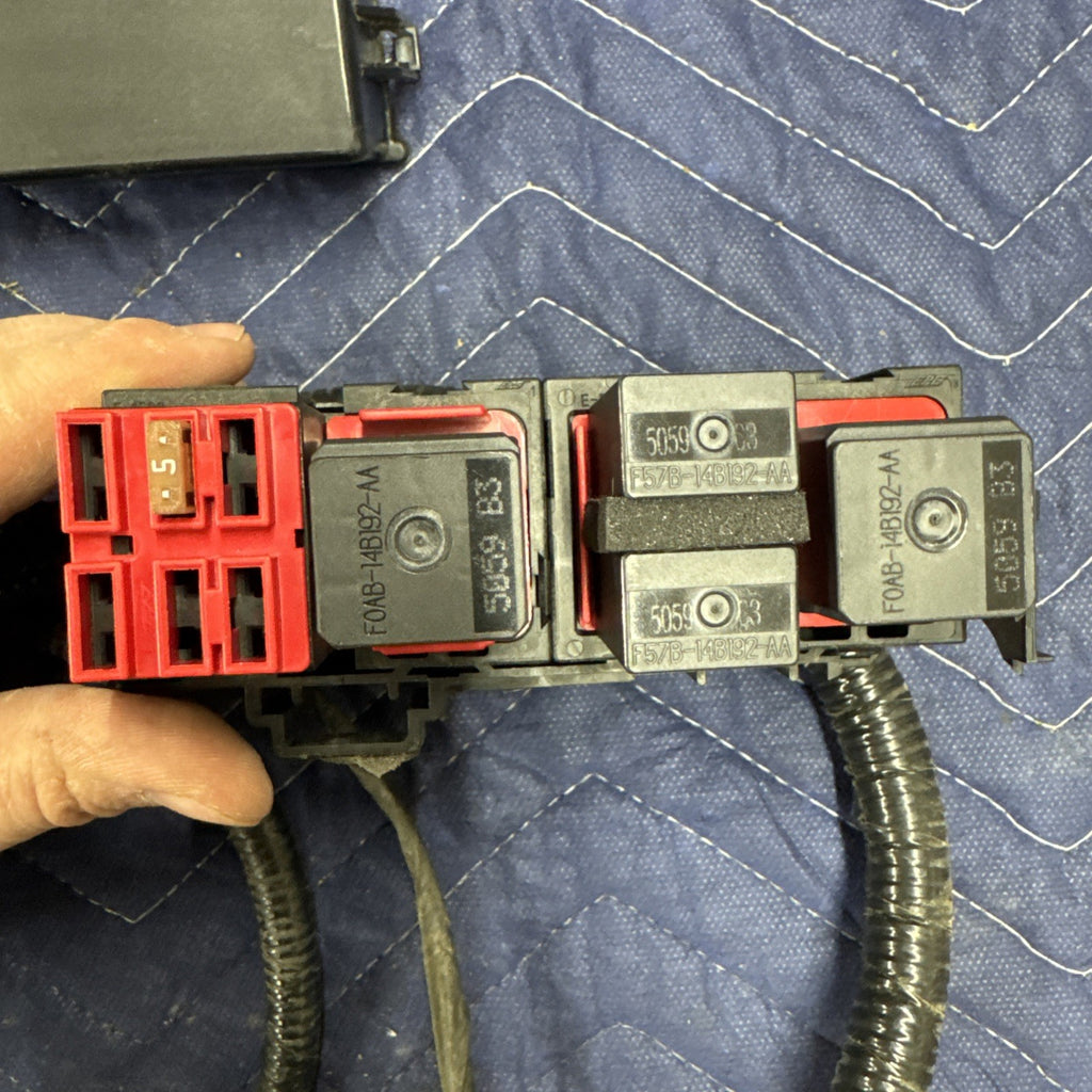2005–2007 Ford F250 F350 AUX Upfitter Switch Kit Harness Fuses OEM