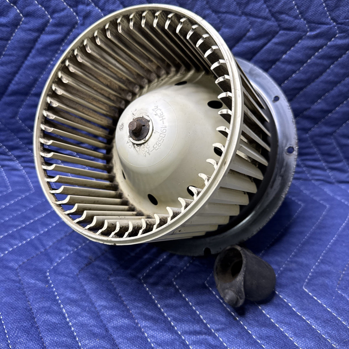 2001-2008 Ford F150 F250 F350 HVAC Blower Fan Wheel 2C35-19D583-AA OEM