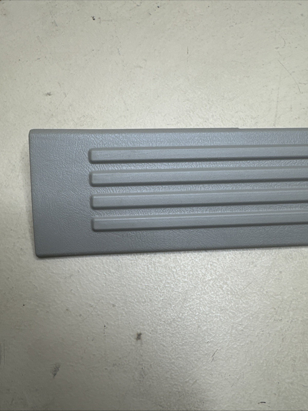 1999–2006 Silverado Sierra Rear Door Sill Plate Tan 15750385 OEM