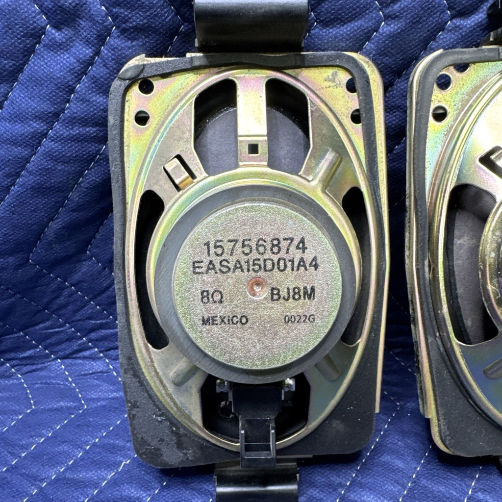 1999-2002 Silverado Sierra Extended Cab Rear Speakers Pair 15071125 15756874 OEM