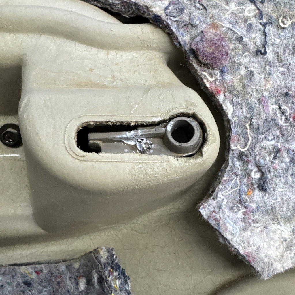 2001-2002 Silverado Sierra Crew Cab RH Rear Door Panel 15086584 OEM