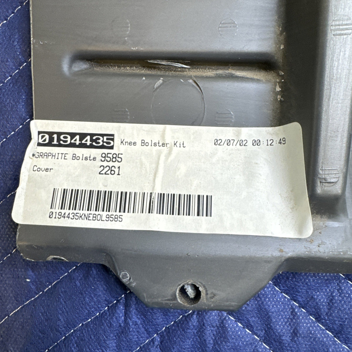 1999-2006 Chevrolet Silverado GMC Sierra LH Knee Bolster Panel 15999585 OEM