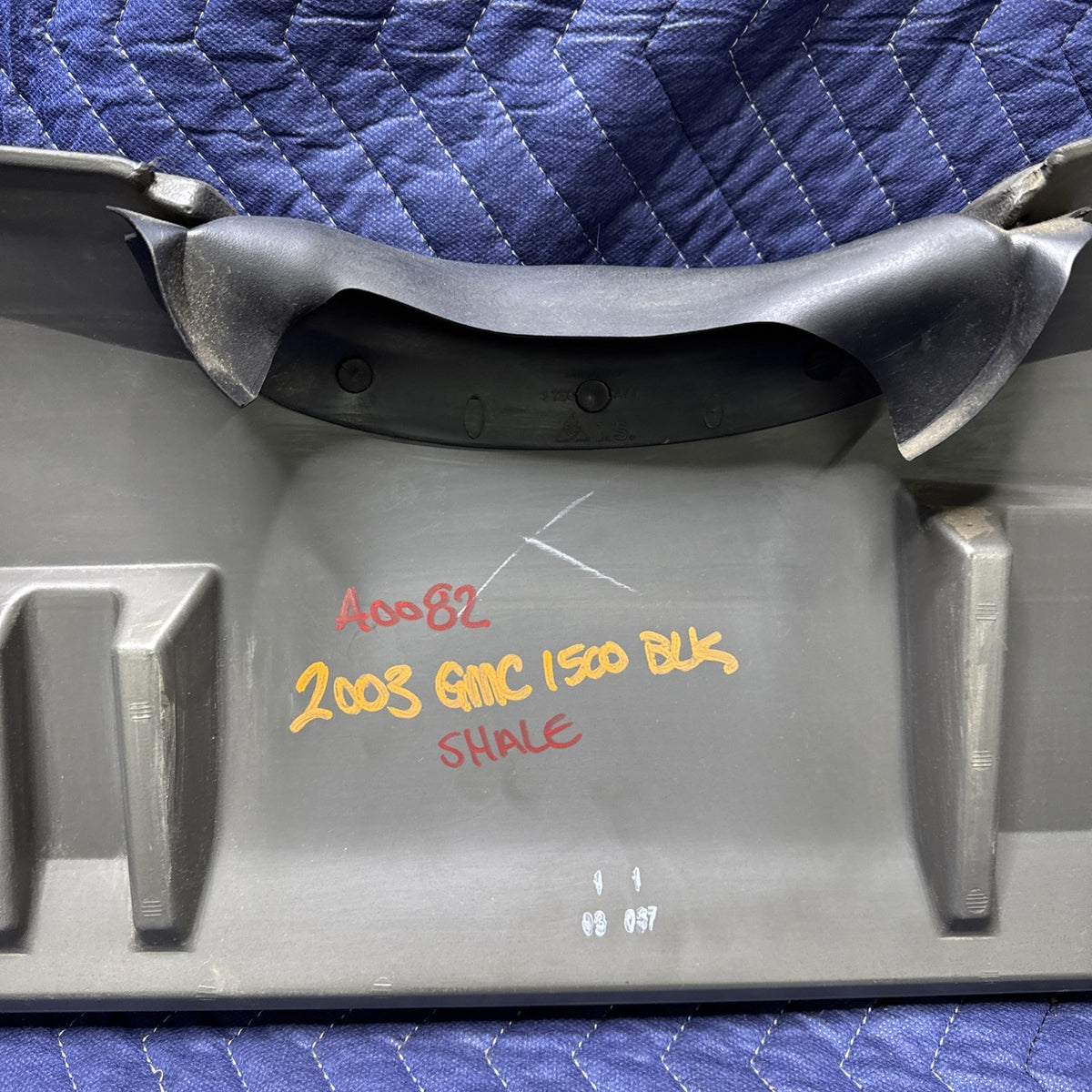 03-07 Silverado Sierra Tahoe Yukon Lower Dash Knee Bolster 15187082 OEM SHALE