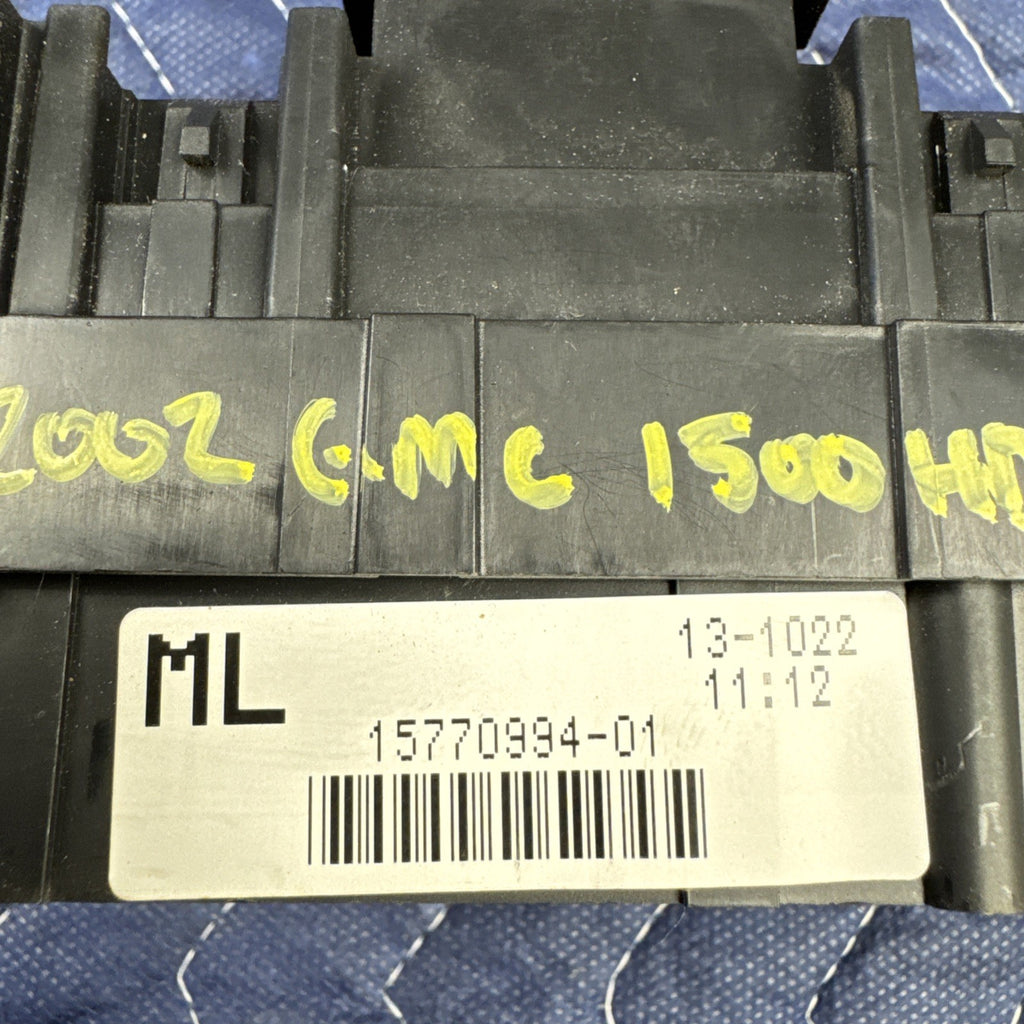 2000-2006 Chevrolet Silverado GMC Sierra Passenger Fuse Box 15770994 OEM