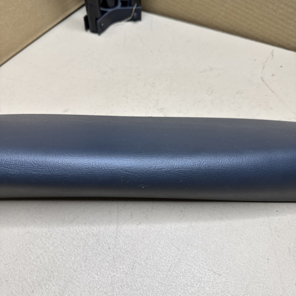 1999–2006 Silverado Sierra LH A Pillar Trim Panel Medium Gray 15073353 OEM