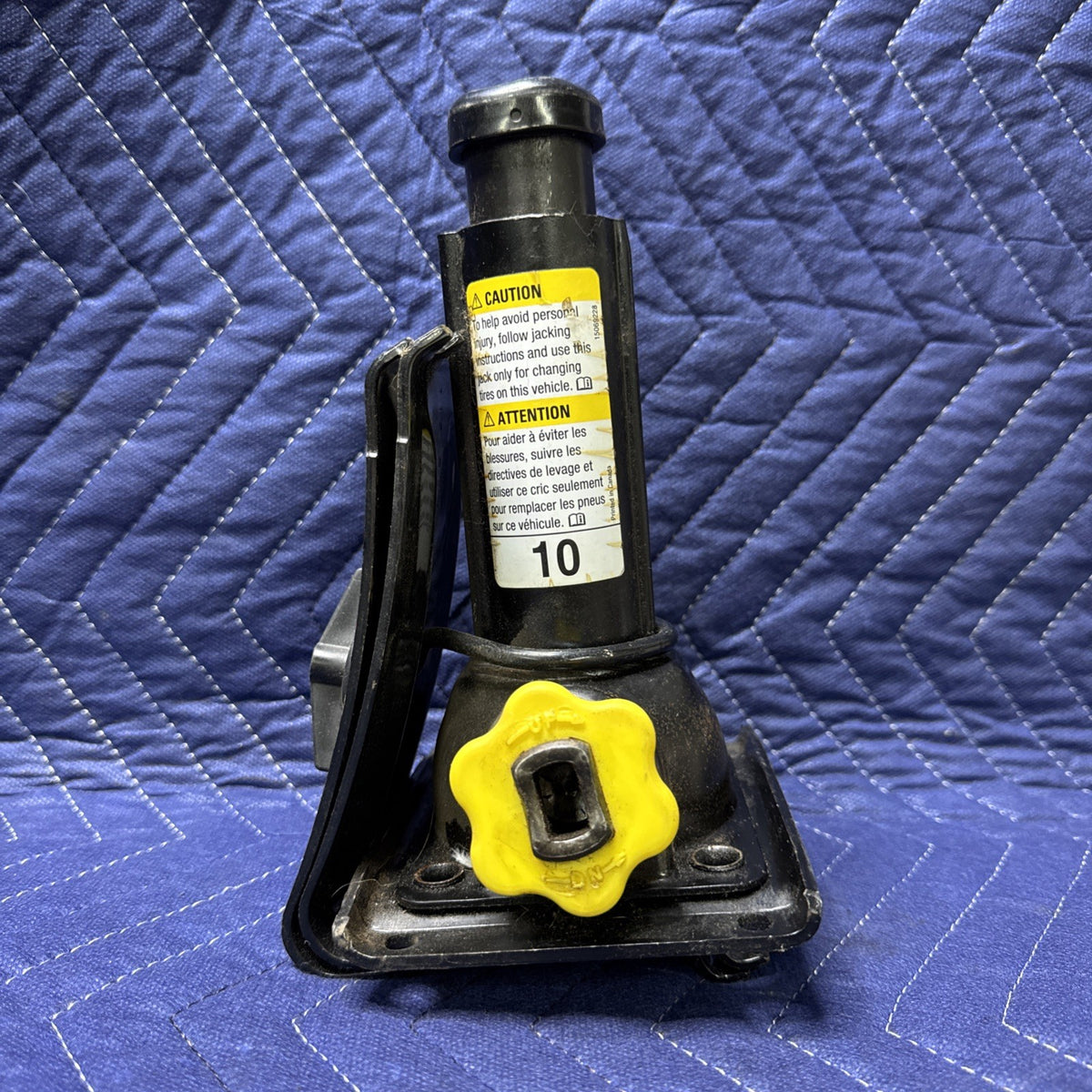 1999-2007 Silverado Sierra Tahoe Yukon Spare Tire Bottle Jack 15171999 OEM