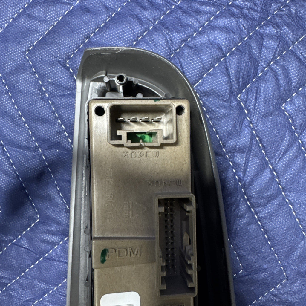 2003-2007 Silverado Sierra Tahoe Yukon Escalade PDM Window Switch 15202855