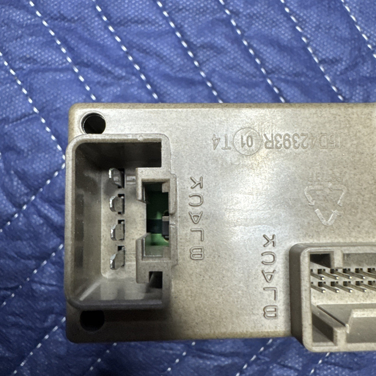 2003-2007 Silverado Sierra Master Window Switch Fold Mirror Ext Cab 15202848