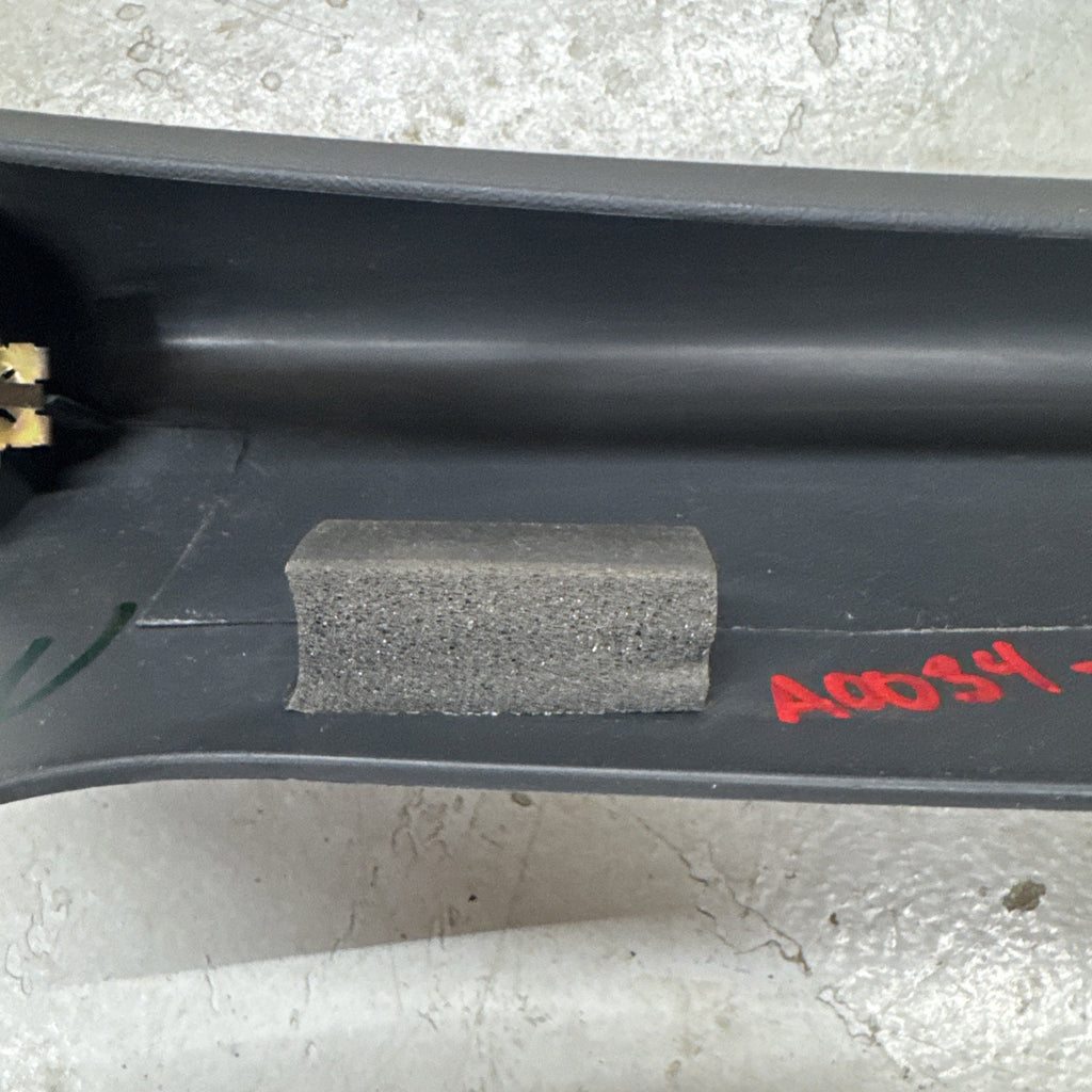 1999–2006 Silverado Sierra LH A Pillar Trim Panel Medium Gray 15073353 OEM