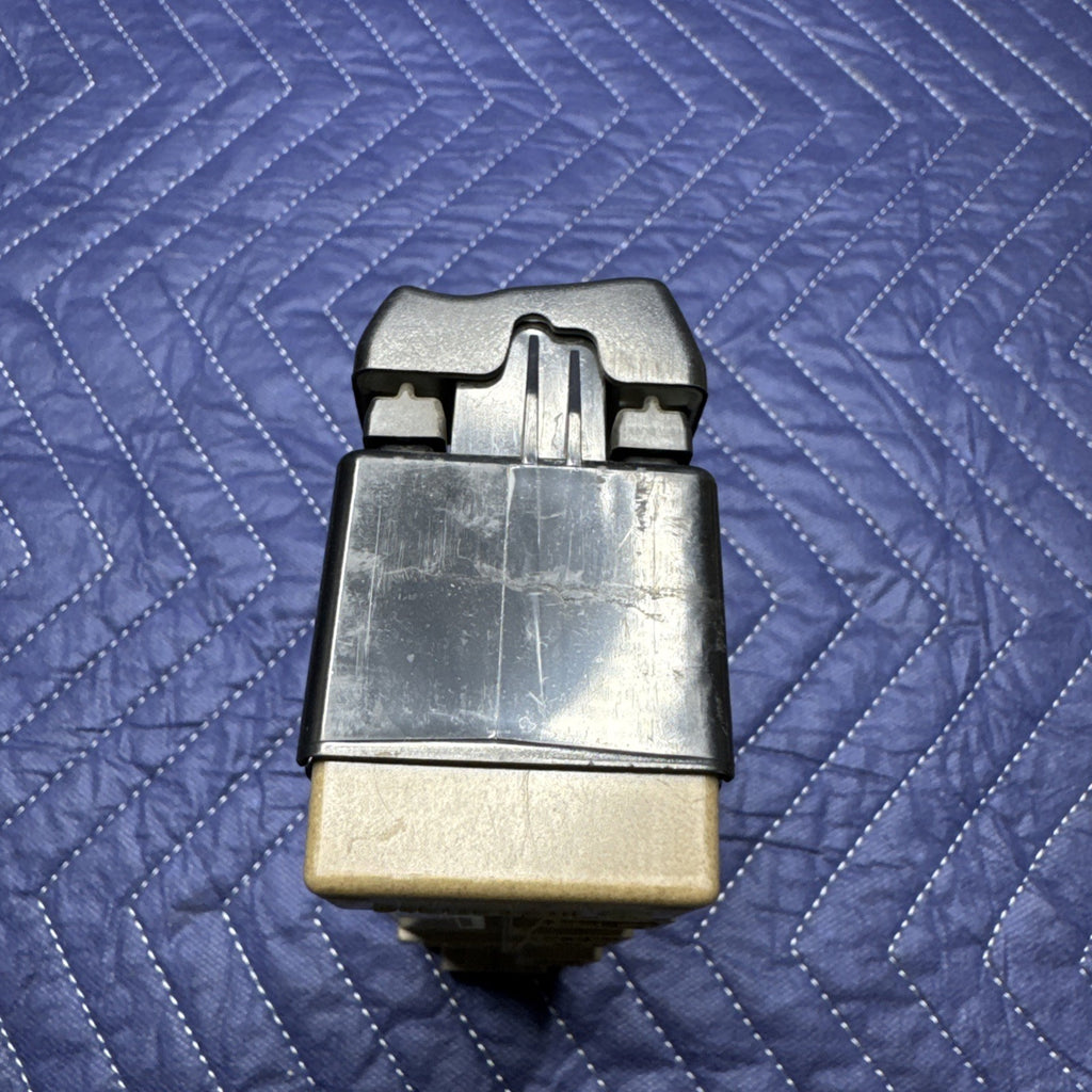 2003-2007 Silverado Sierra Master Window Switch Fold Mirror Ext Cab 15202848