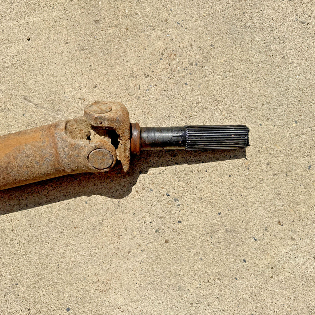 1999–2007 Silverado Sierra 1500 Front Driveshaft 15182095 4x4 OEM