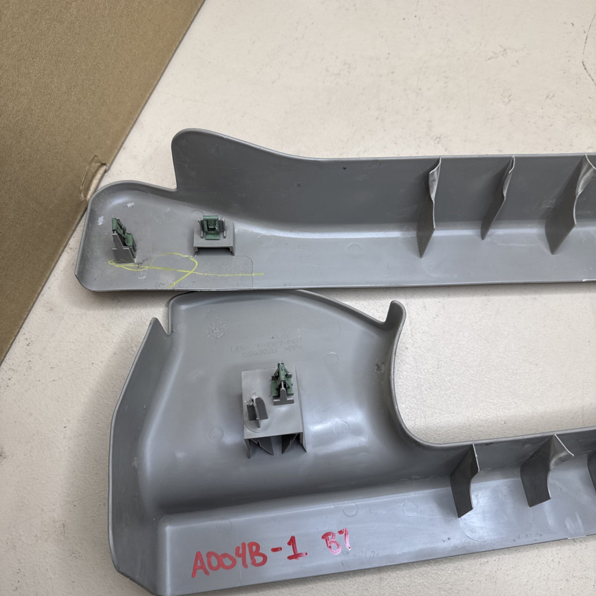 2003–2006 Silverado Sierra Crew Cab Rear Seat Belt Bezels Shale LH RH OEM