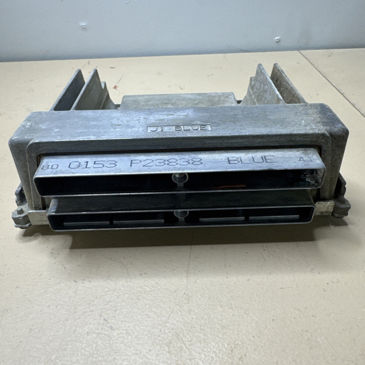 2003–2004 Silverado Sierra Engine Computer PCM ECM 12576106 OEM