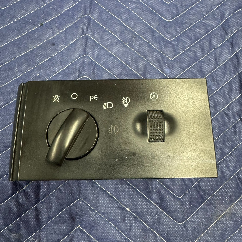 2005-2007 Ford F250 F350 Headlight Switch 2006 05 06 07 5C3T-13D062