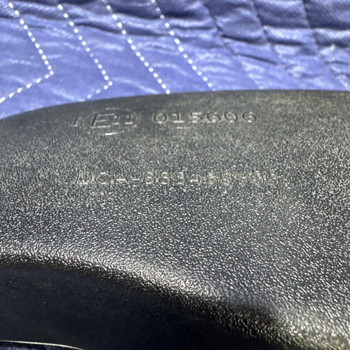 2002 Silverado Sierra Tahoe Yukon Auto Dimming Mirror IE11015606 Gentex OEM