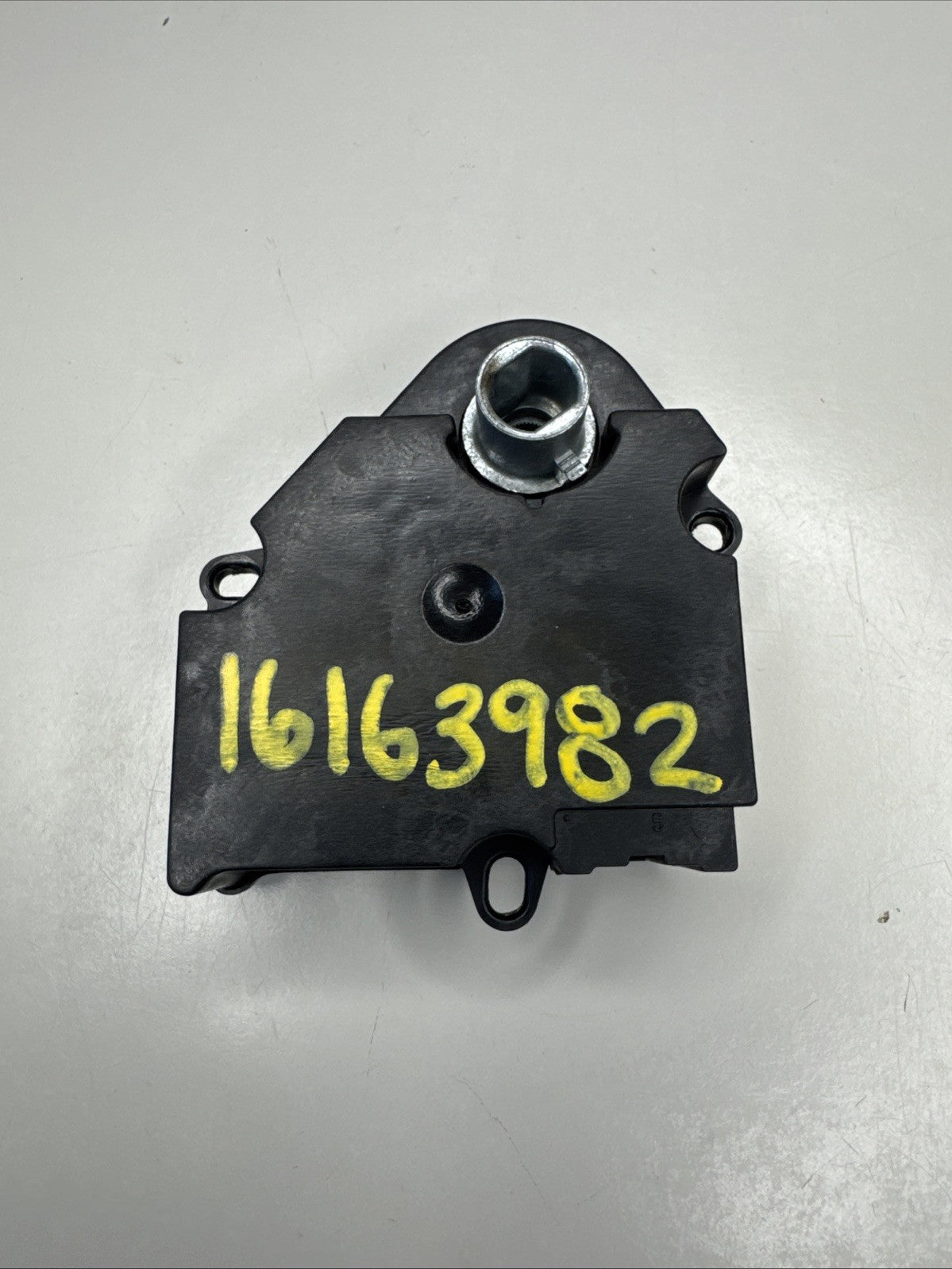 HVAC Air Inlet Door Actuator 16163982 for Silverado Sierra Tahoe Yukon Escalade