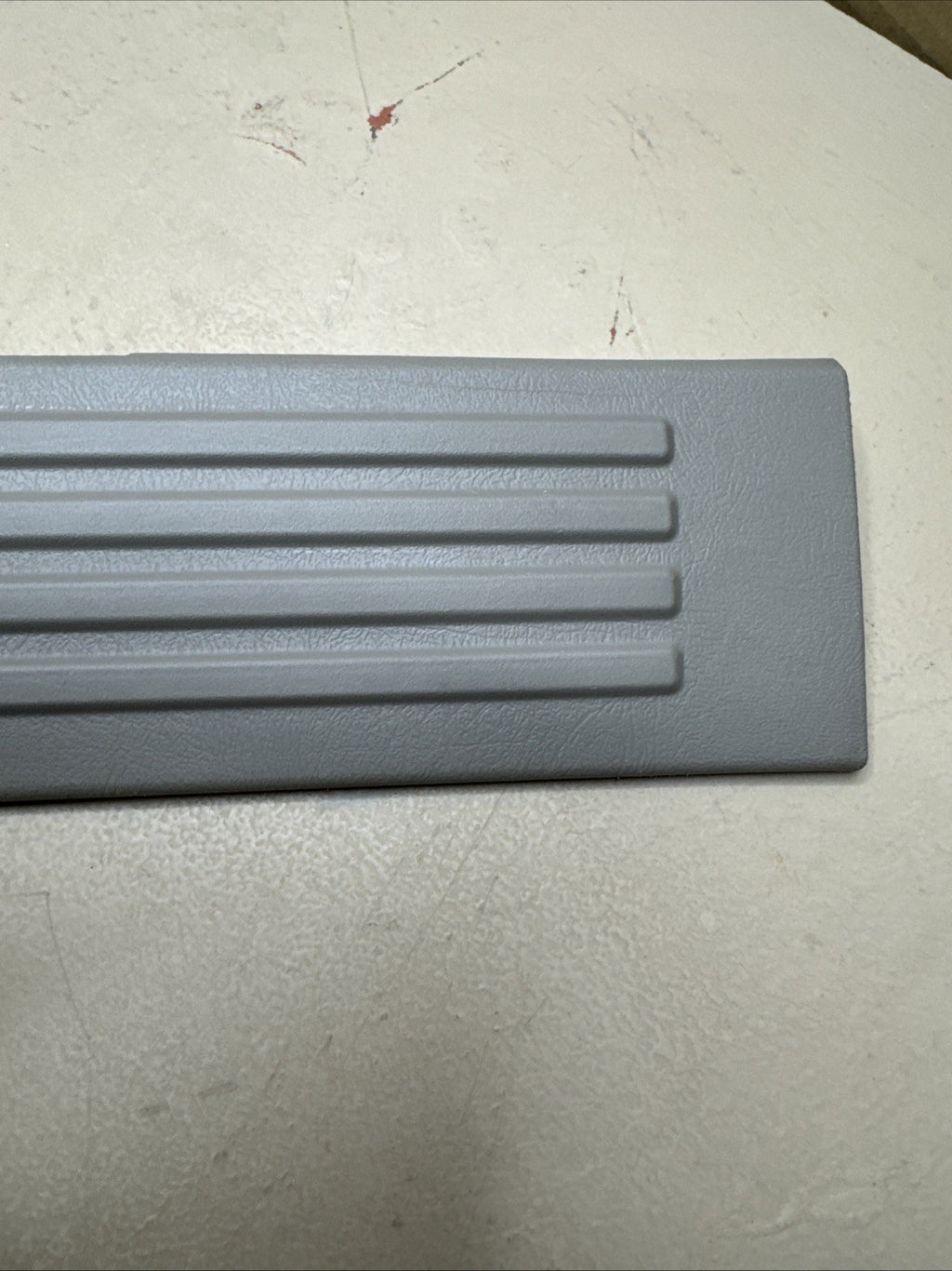 1999–2006 Silverado Sierra Rear Door Sill Plate Tan 15750385 OEM