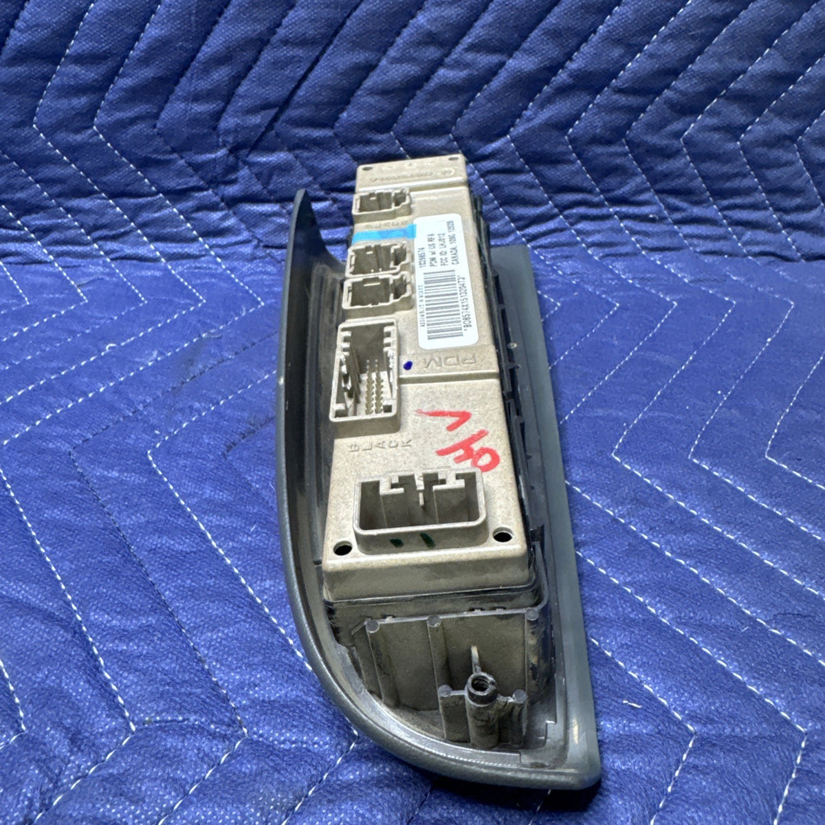 2003-2007 Silverado Sierra Tahoe Yukon RH Window Switch Bezel 10398574 OEM
