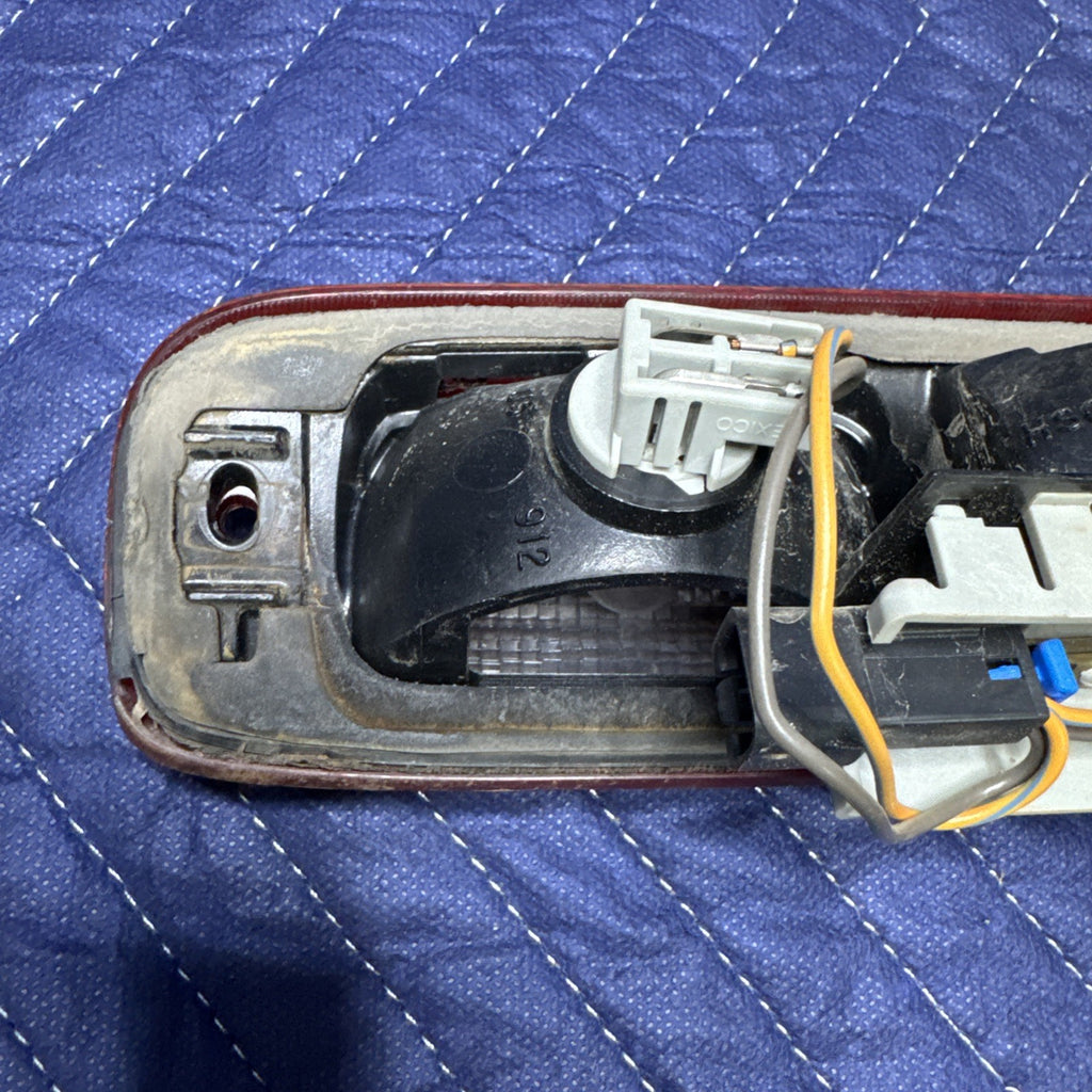1999-2007 Silverado Sierra Third Brake Light Cargo Lamp 16525205 OEM
