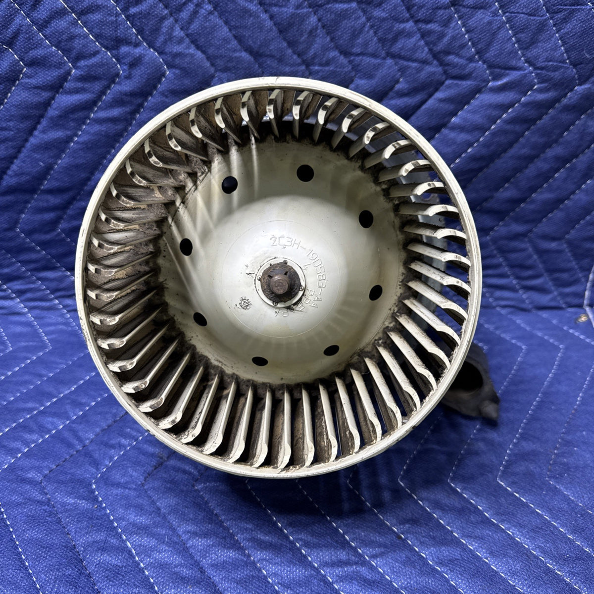 2001-2008 Ford F150 F250 F350 HVAC Blower Fan Wheel 2C35-19D583-AA OEM