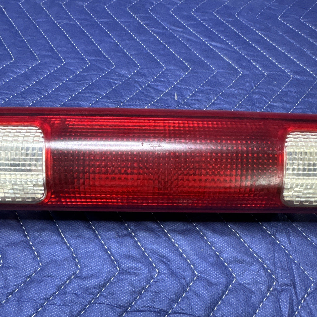 1999-2007 Silverado Sierra Third Brake Light Cargo Lamp 16525205 OEM