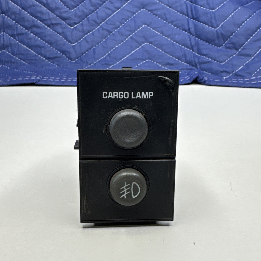 1999-02 GM Silverado Sierra Tahoe Yukon Fog Cargo Lamp Light Switch 15735837