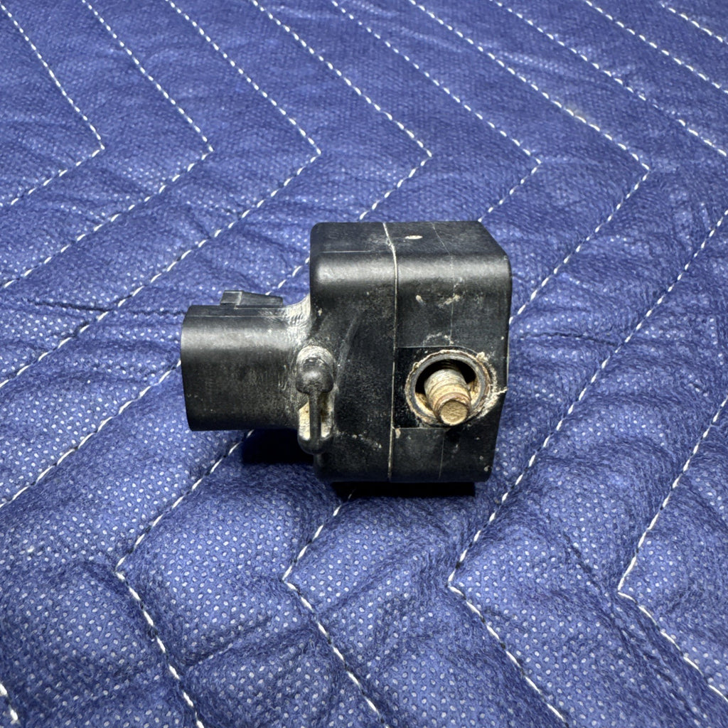 2003-2004 Silverado Sierra Tahoe Yukon Avalanche Escalade SRS Sensor 15057506