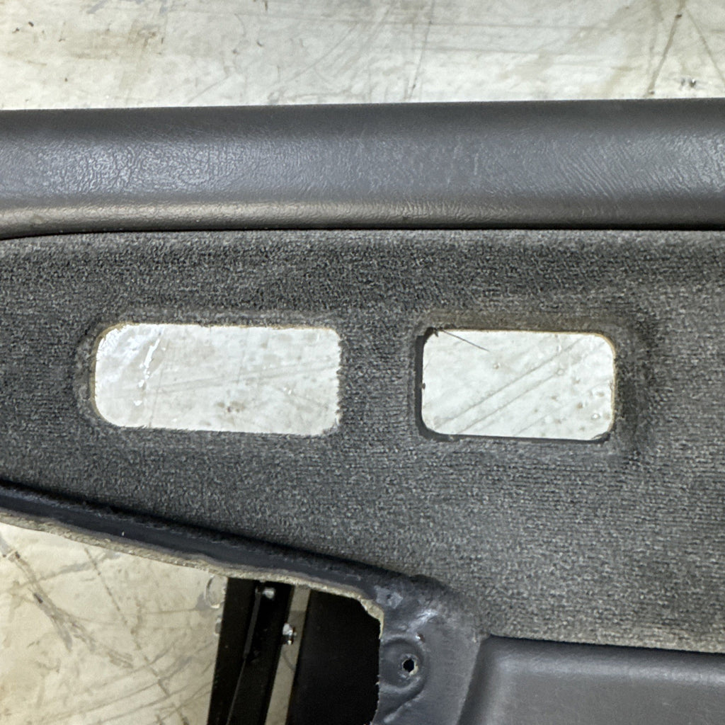 1999-2007 Silverado Sierra Tahoe Suburban Yukon RH Front Door Panel 15199354 OEM