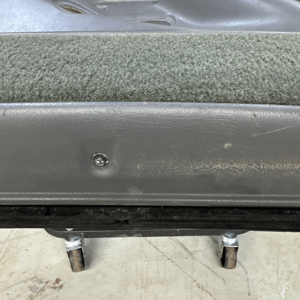 1999-2007 Silverado Sierra Tahoe Suburban Yukon LH Front Door Panel 15199390 OEM