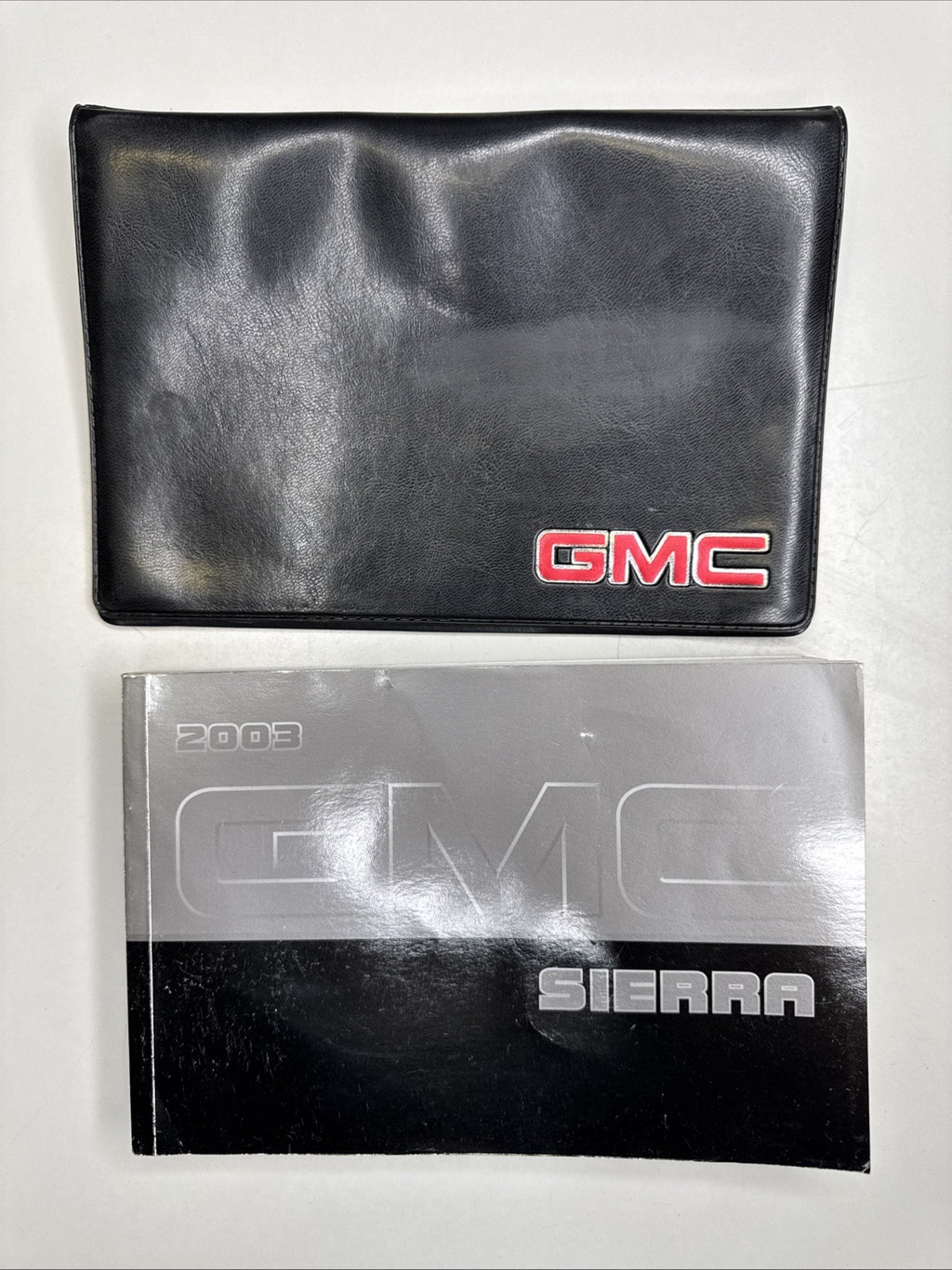 2003 GMC Sierra Owners Manual Portfolio Case Set X2315B OEM Canadian First Editi