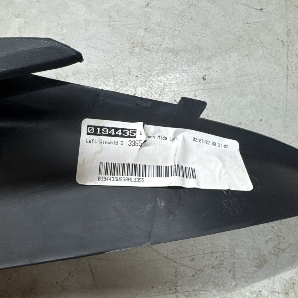 1999–2006 Silverado Sierra LH A Pillar Trim Panel Medium Gray 15073353 OEM