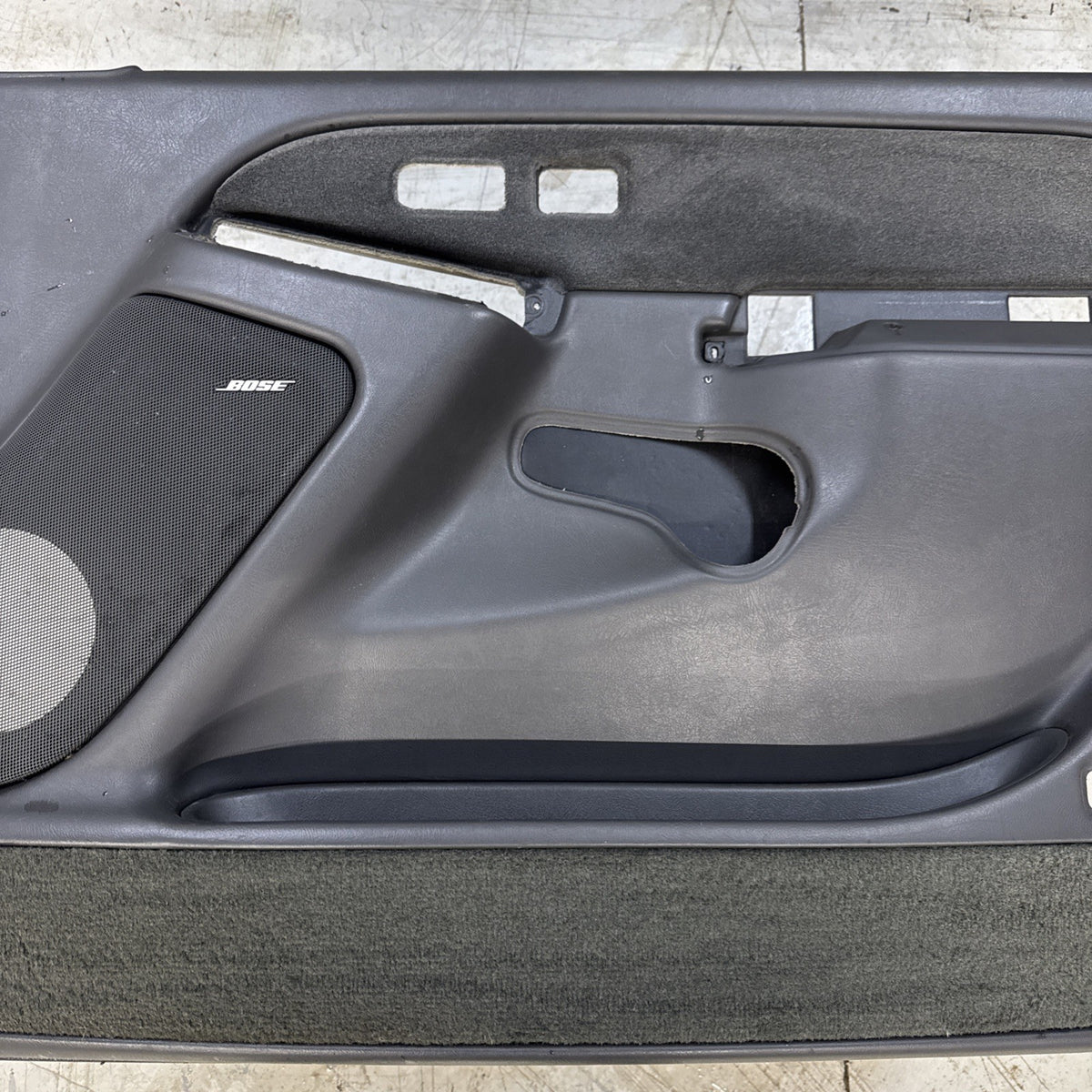 1999-2007 Silverado Sierra Tahoe Suburban Yukon RH Front Door Panel 15199354 OEM