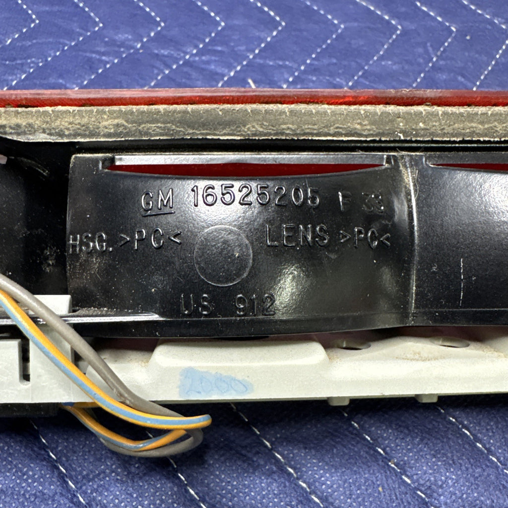 1999-2007 Silverado Sierra Third Brake Light Cargo Lamp 16525205 OEM