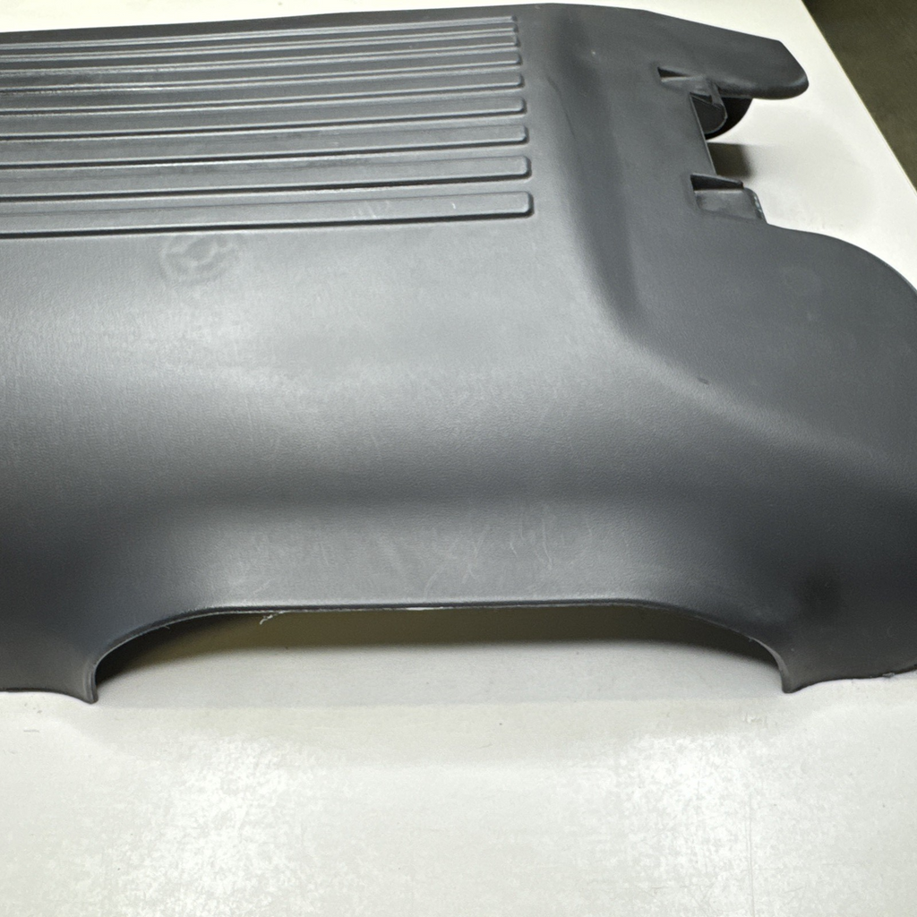 01-06 Silverado Sierra Tahoe Yukon Suburban 4.8 5.3 6.0 Vortec Engine Cover 1258