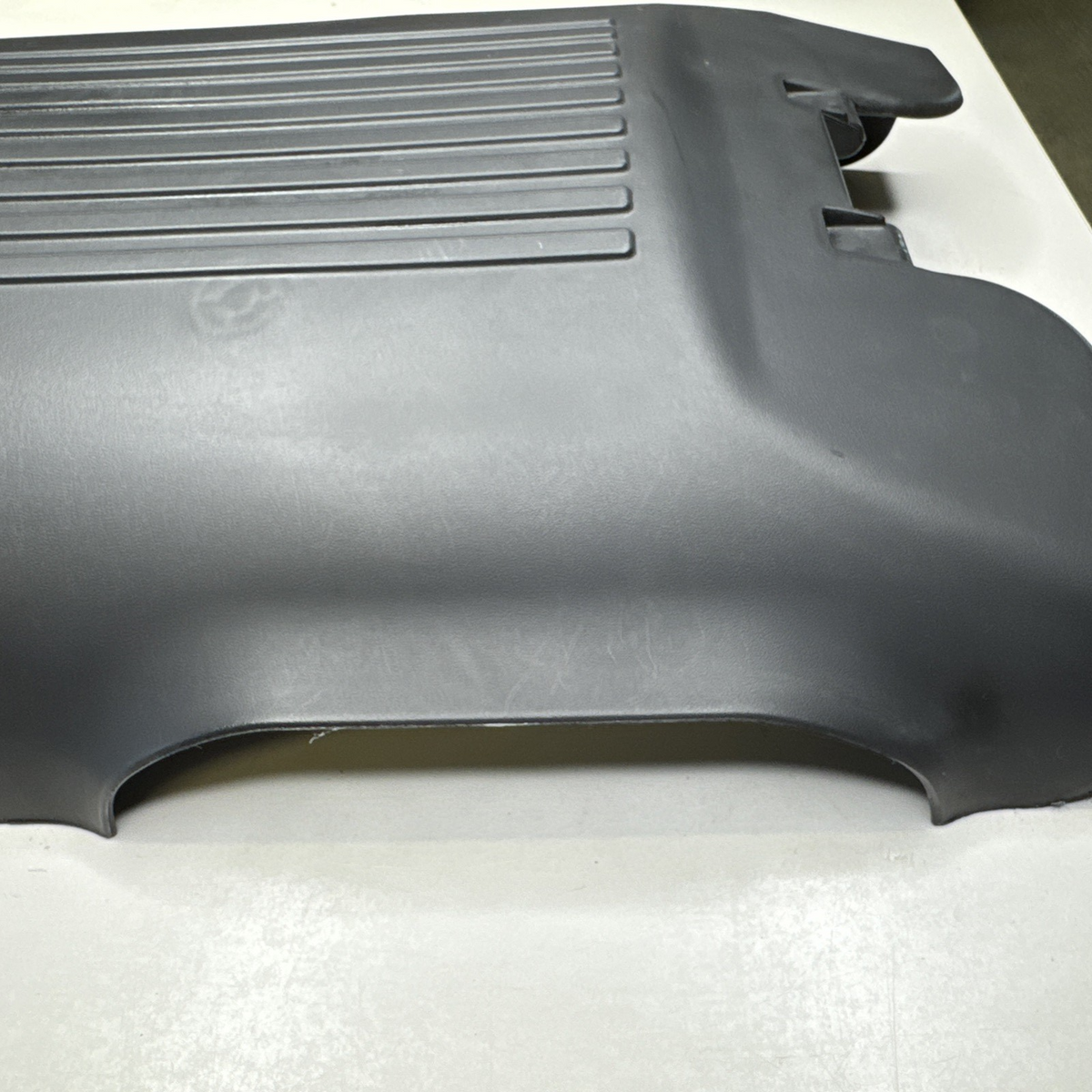 01-06 Silverado Sierra Tahoe Yukon Suburban 4.8 5.3 6.0 Vortec Engine Cover 1258
