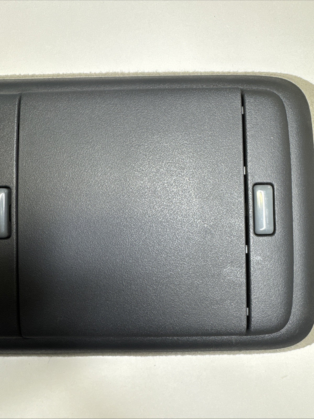 1999-2002 GMC Sierra Silverado Overhead Console Grey Map Lights Sunglasses OEM