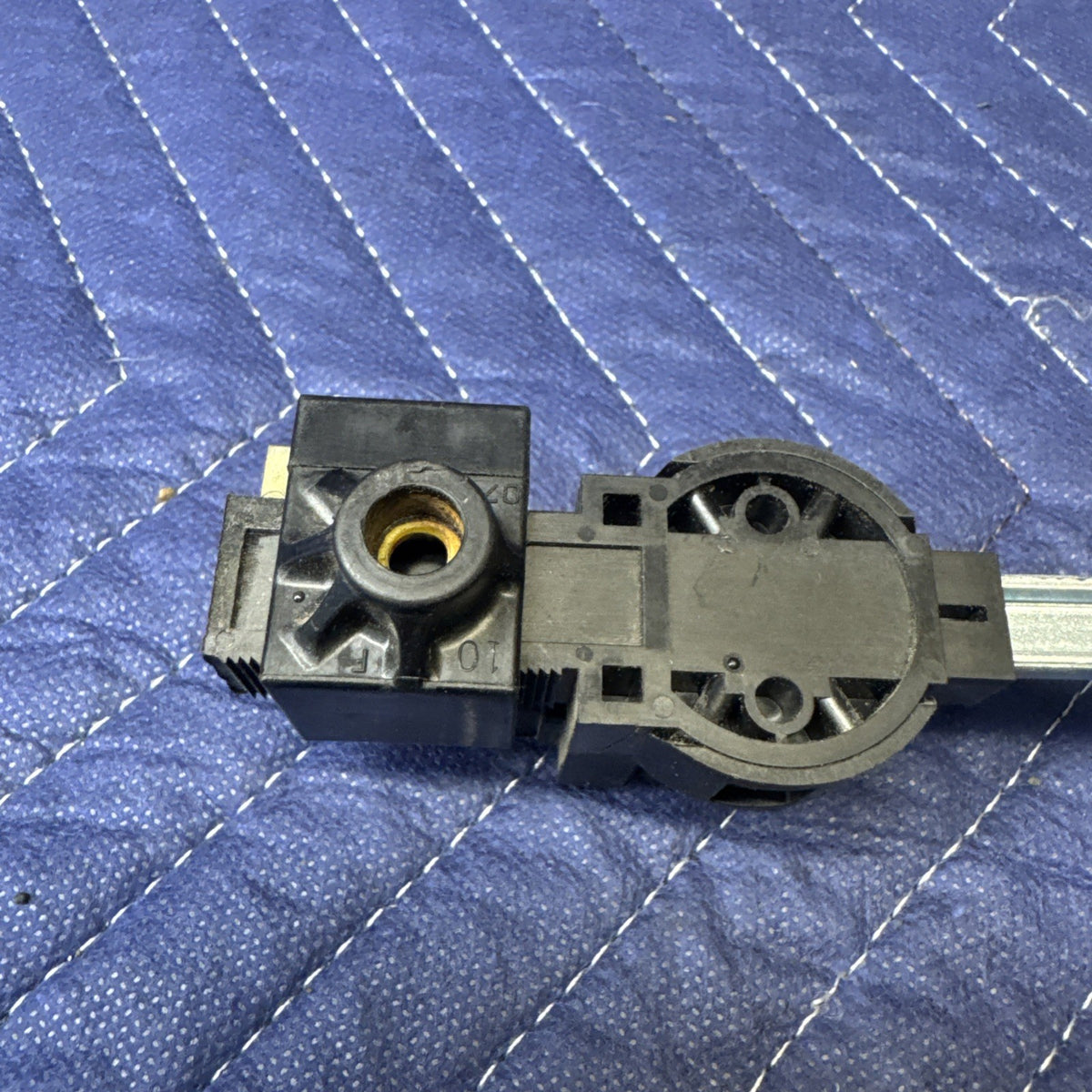 1999-2004 Silverado Sierra Shift Interlock BTSI Solenoid 26064466 OEM
