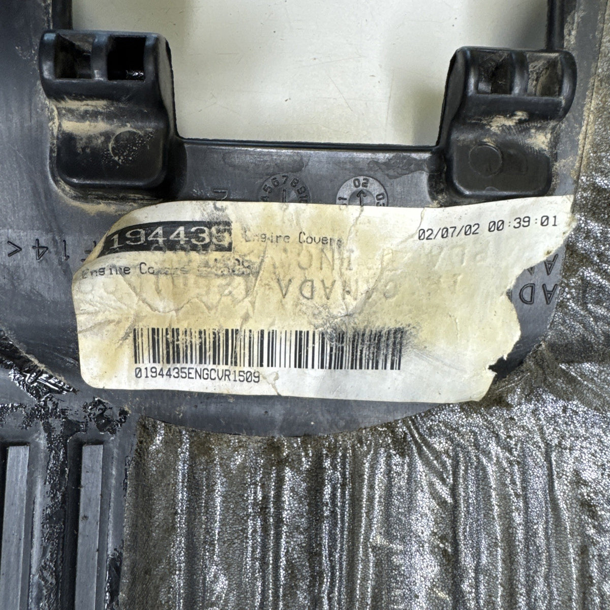 01-06 Silverado Sierra Tahoe Yukon Suburban 4.8 5.3 6.0 Vortec Engine Cover 1258