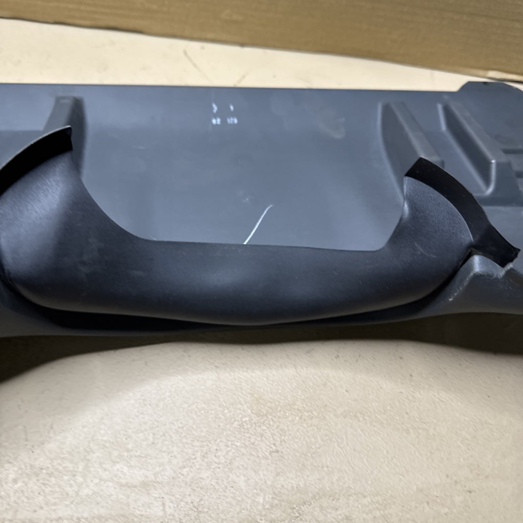 2000–2006 Silverado Sierra LH Knee Bolster Panel Medium Gray 15748089 OEM