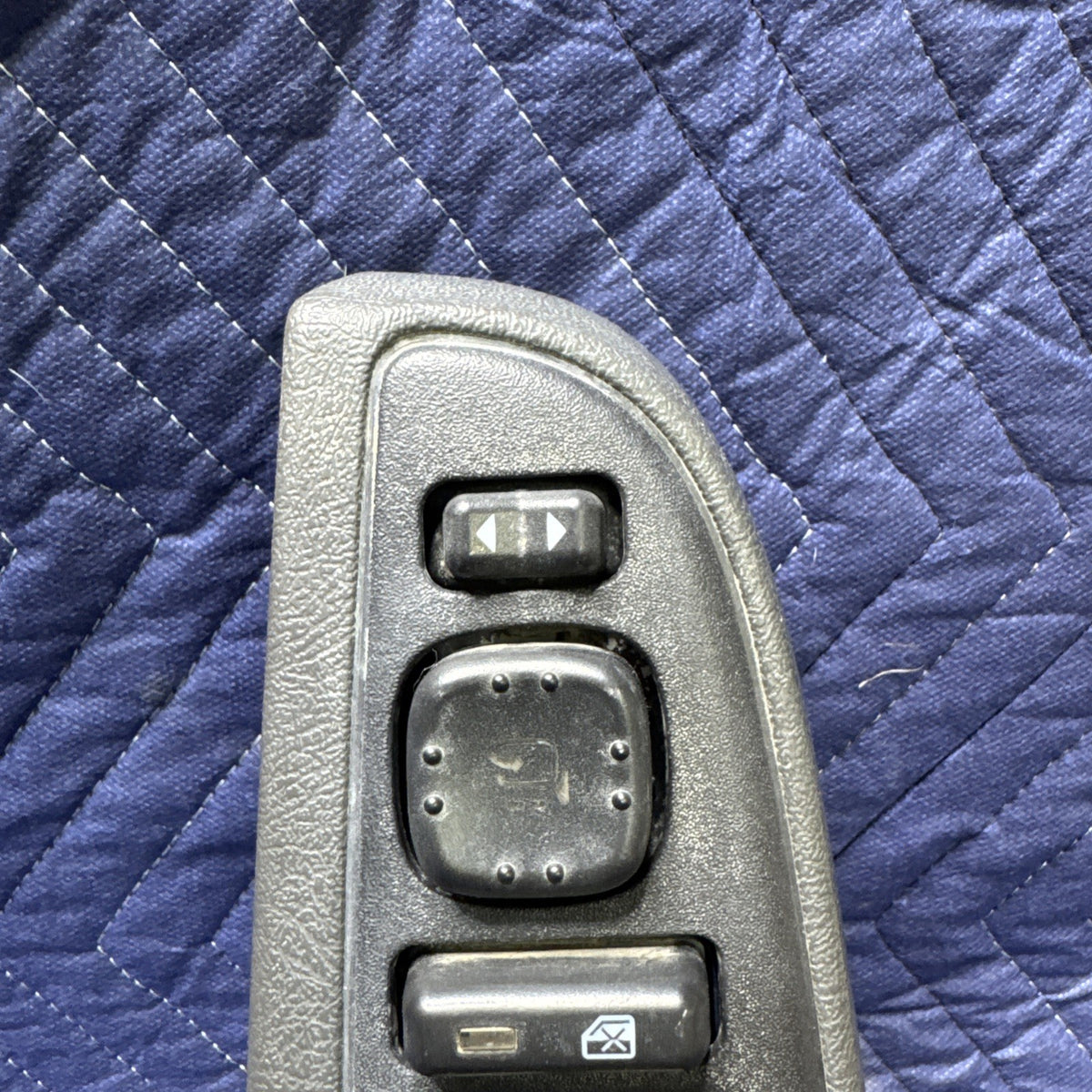 2003-2007 Silverado Sierra Tahoe Yukon Master Window Switch 15112972 OEM