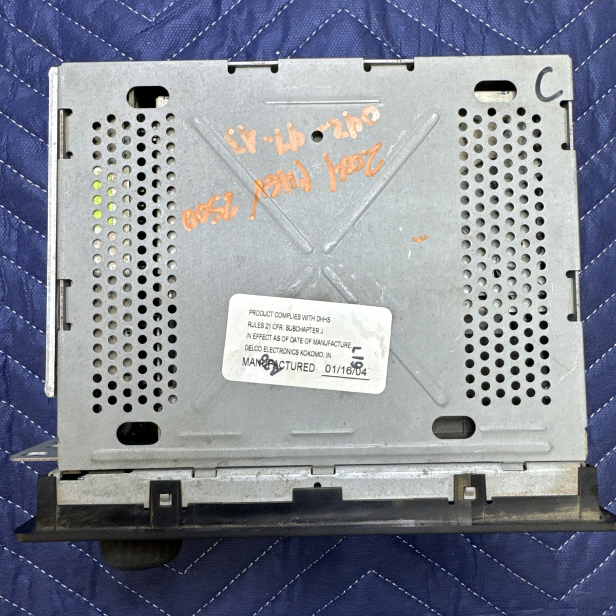 2003-2005 Chevrolet Silverado GMC Sierra Radio CD Cassette 15104156 OEM
