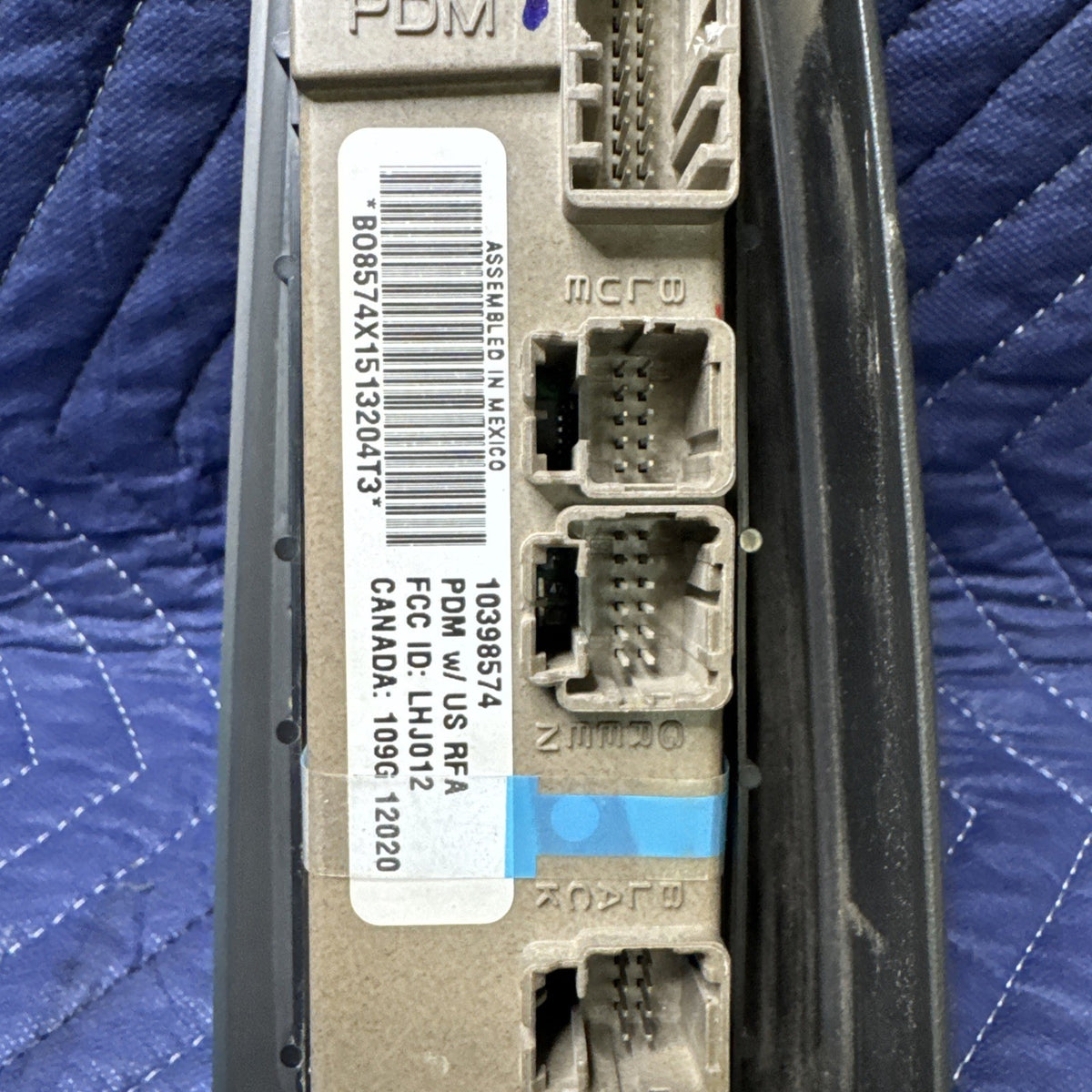 2003-2007 Silverado Sierra Tahoe Yukon RH Window Switch Bezel 10398574 OEM
