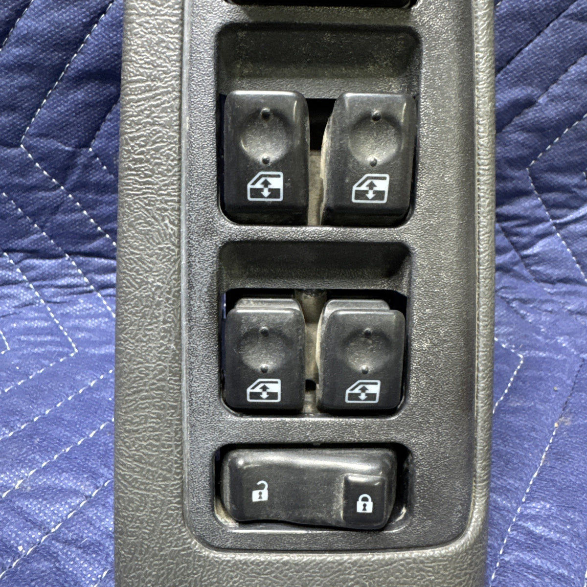 2003-2007 Silverado Sierra Tahoe Yukon Master Window Switch 15112972 OEM