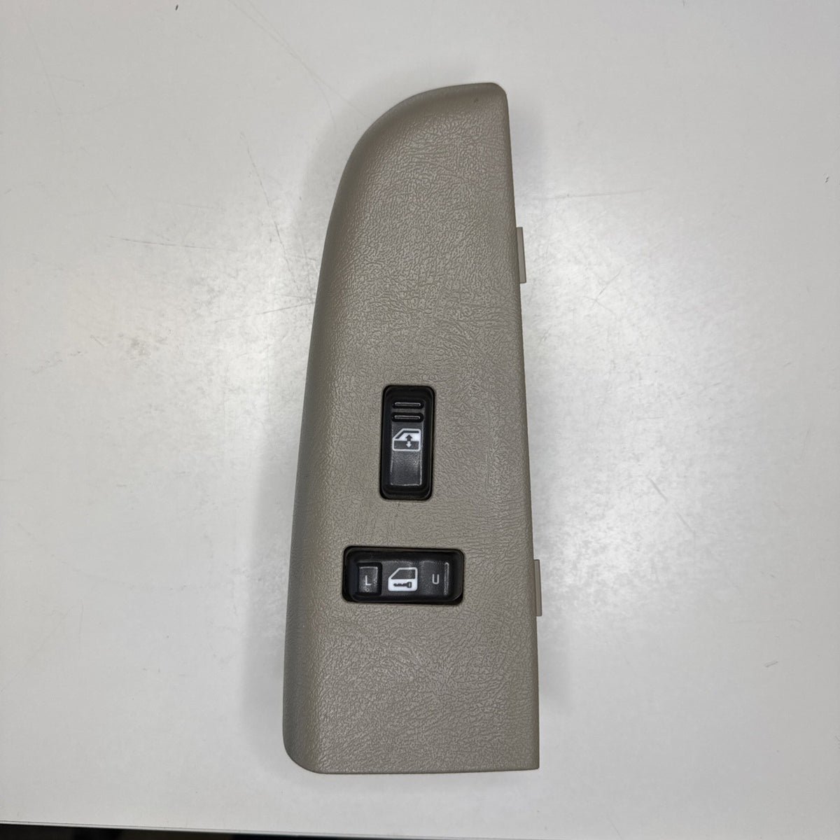 2000-02 GM Silverado Sierra Tahoe Yukon Passenger Window Switch 20831899 OEM