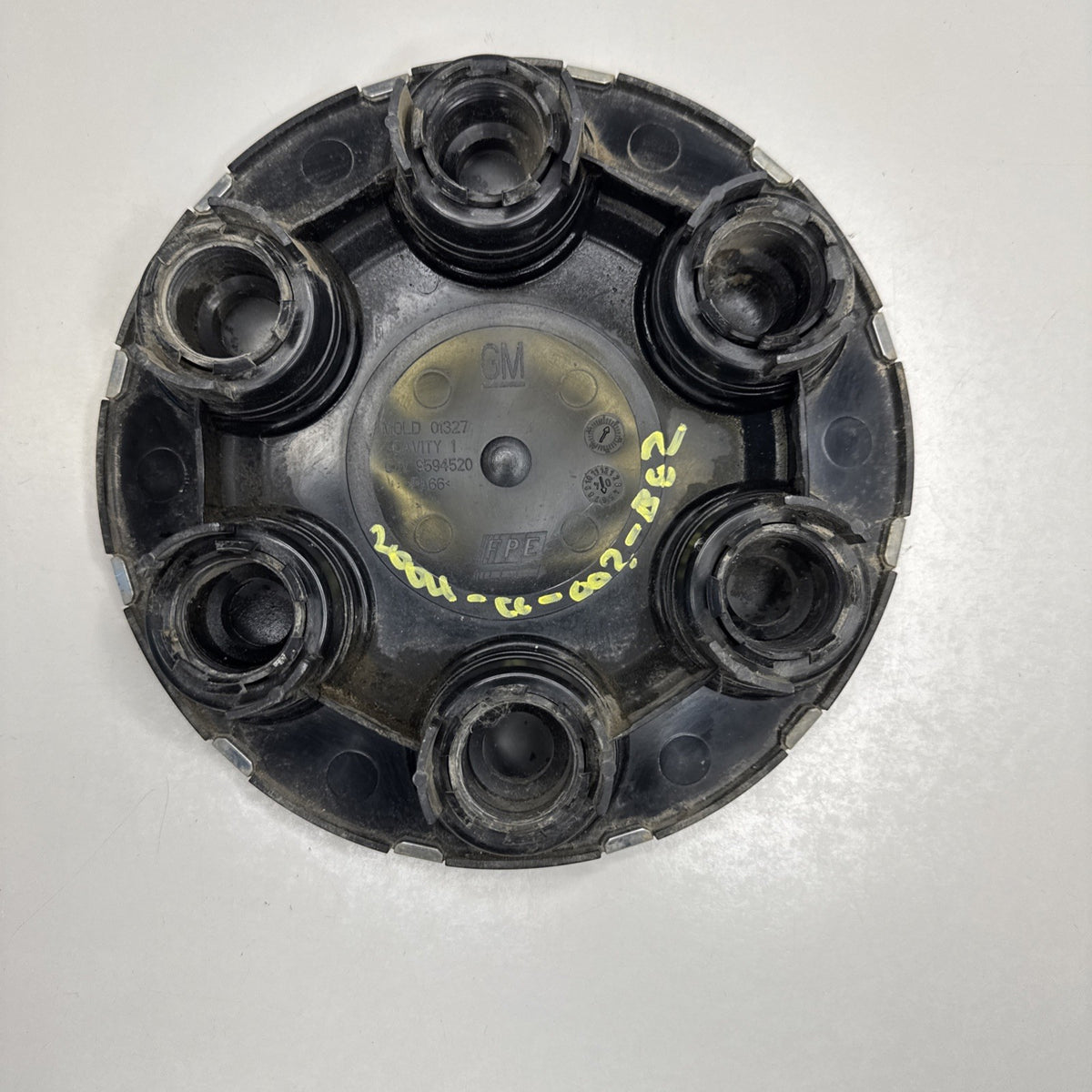 04-07 Chevy Tahoe Suburban Silverado 1500 Pickup 6 LUG Center Cap OE 9594520 A5