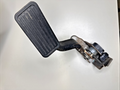 2000-2003 Silverado Sierra Fixed Gas Accelerator Pedal with Sensor 15177923 OEM