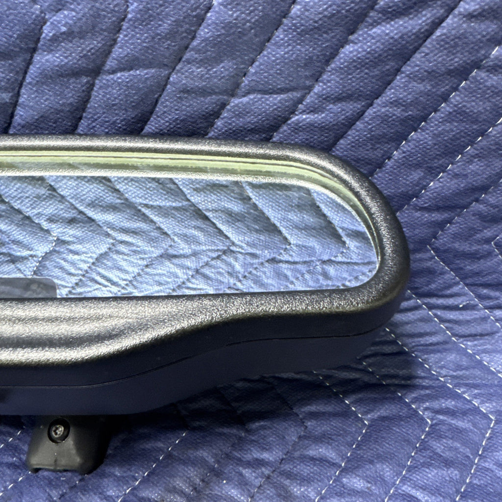 2002 Silverado Sierra Tahoe Yukon Auto Dimming Mirror IE11015606 Gentex OEM