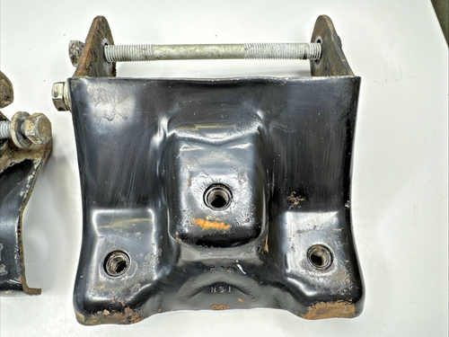 01-06 Silverado Sierra 1500 HD 6.0L Engine Mount Bracket Pair Left Right OEM